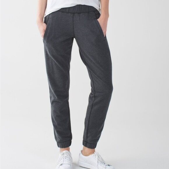 [8] Lululemon Sattva Pant II Heathered Black Jogger Mid Rise - Picture 1 of 14